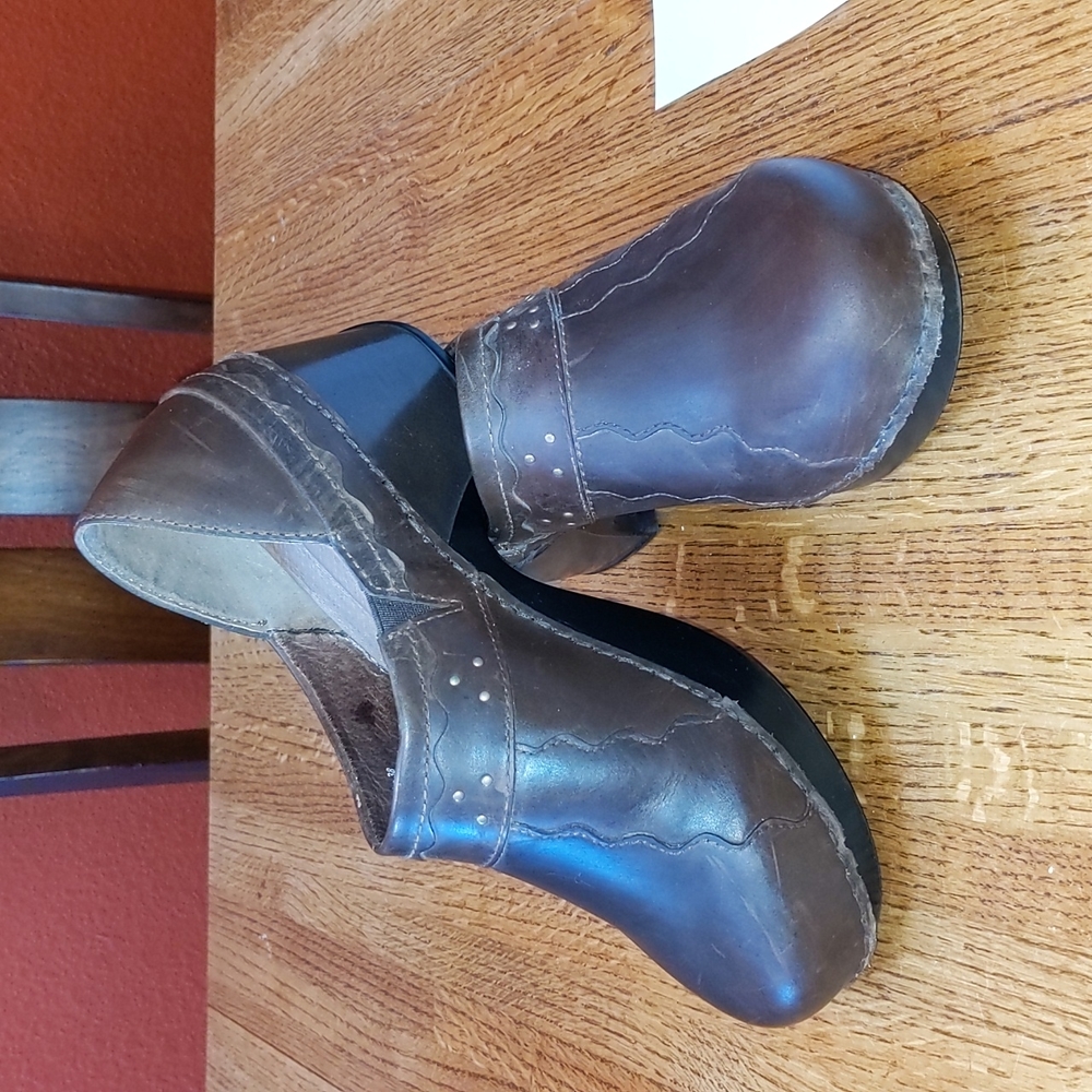 Danako Brown Clogs like new